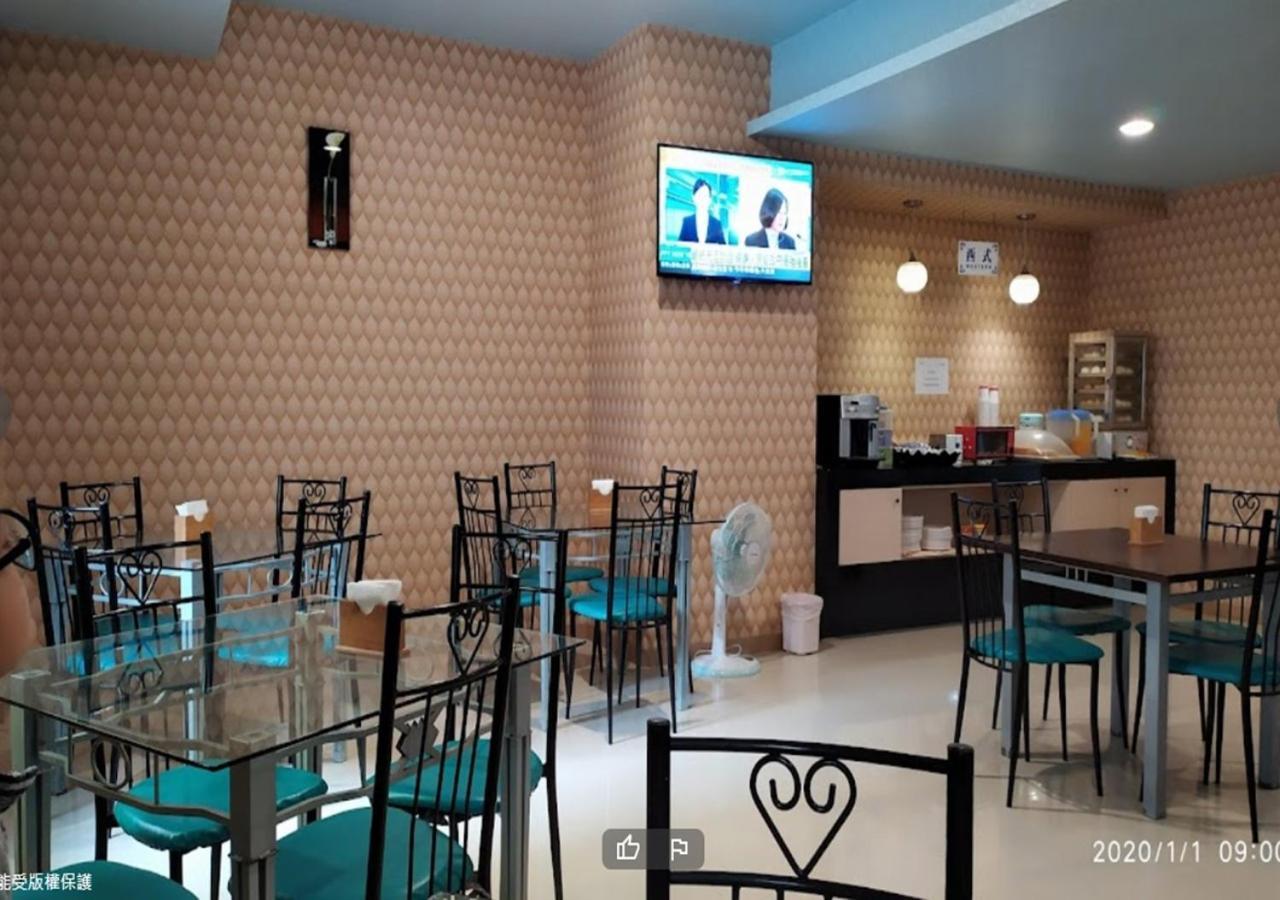 Hua Xiang Motel - Arena Kaohsiung Buitenkant foto