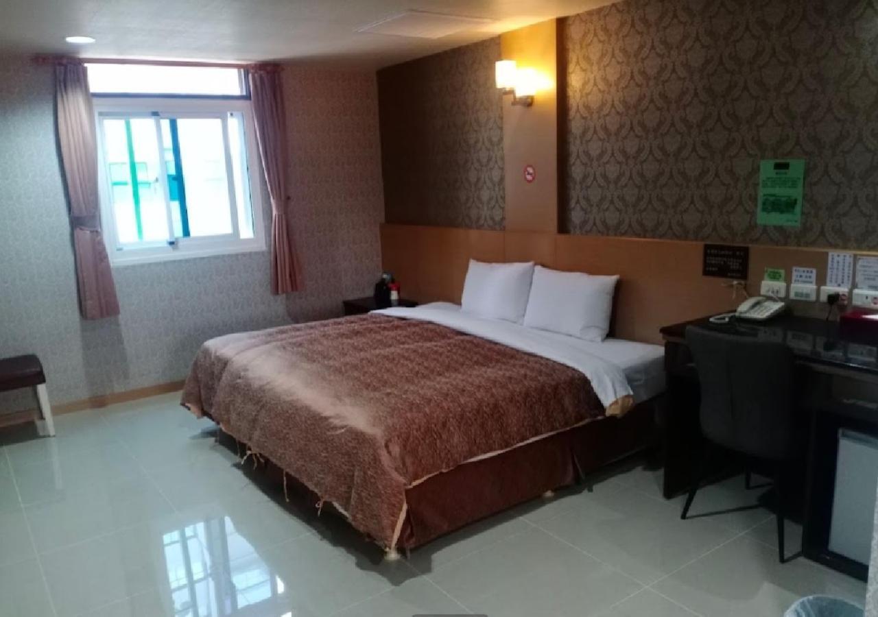 Hua Xiang Motel - Arena Kaohsiung Buitenkant foto