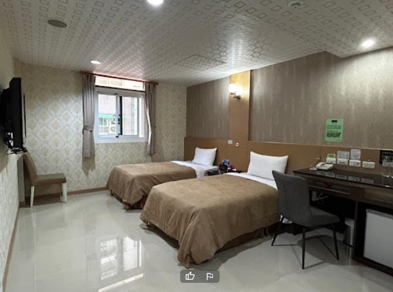 Hua Xiang Motel - Arena Kaohsiung Buitenkant foto