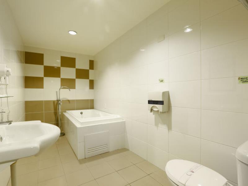 Hua Xiang Motel - Arena Kaohsiung Buitenkant foto