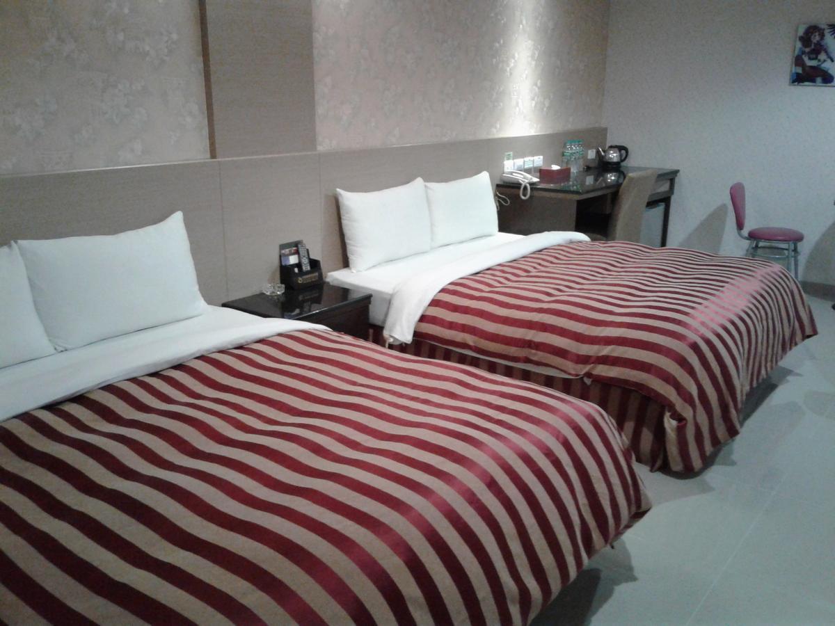 Hua Xiang Motel - Arena Kaohsiung Buitenkant foto