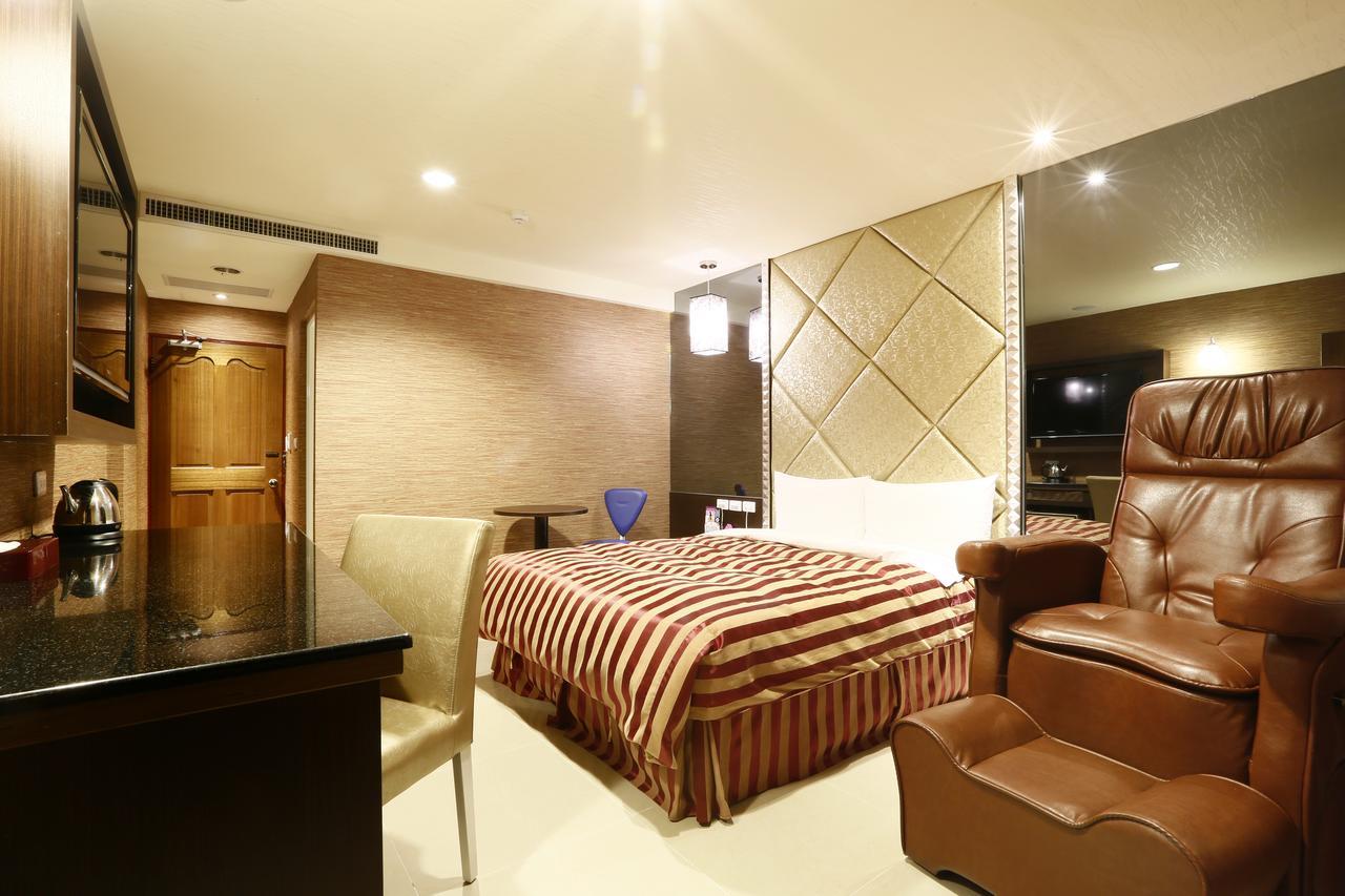 Hua Xiang Motel - Arena Kaohsiung Buitenkant foto